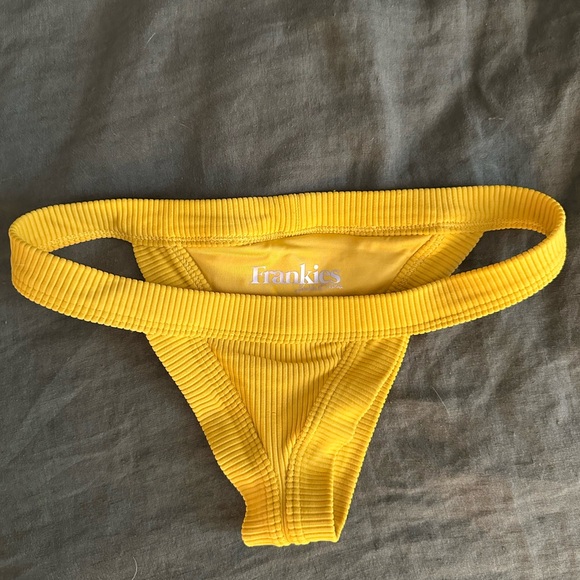 Small Frankie’s Bikinis Cole Bikini - Picture 5 of 7